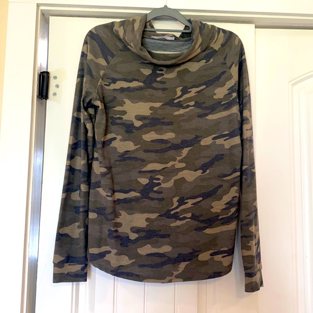 Jules and James Camouflage cowl neck sweater size medium